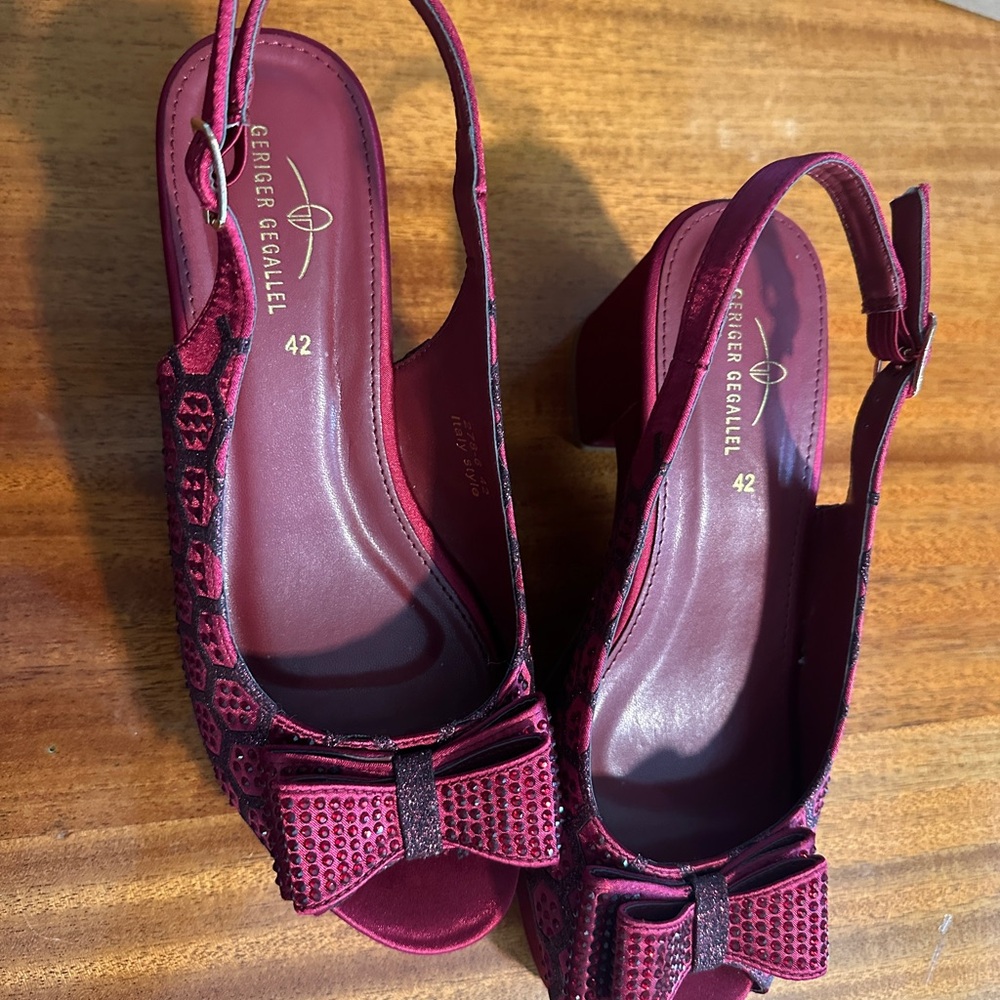 Women's Burgundy Sandals